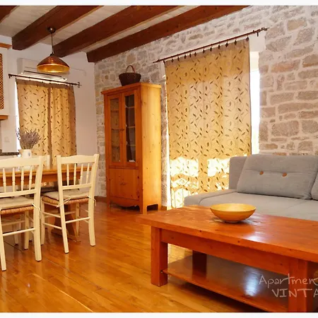 Vintage Apartment Primošten